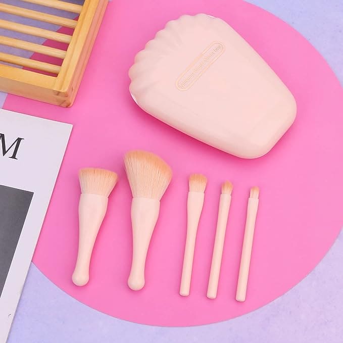 Shell Makeup Brush Set With Mirror, Eyeshadow Highlighter Foundation Brush Beauty Tool, Portable Shell Shaped Mirror Case  Brush Set, Convenient Small Portable Makeup Tool for Travel, Cosmetic Brushes Kit with Mirror Case Shell Makeup Brush Set With Mirror, Eyeshadow Highlighter Foundation Brush Beauty Tool, Portable Shell Shaped Mirror Case  Brush Set, Convenient Small Portable Makeup Tool for Travel, Cosmetic Brushes Kit with Mirror Case